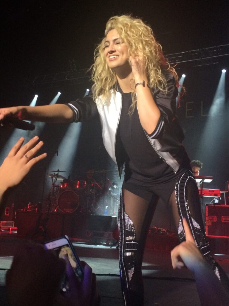 Tori Kelly